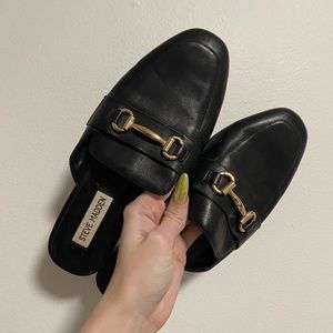 Steve Madden buckle Loafer